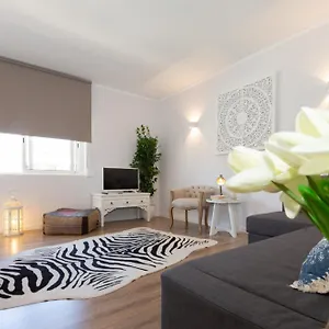 Beachome4u2 Apartamento Carcavelos (Lisbon)
