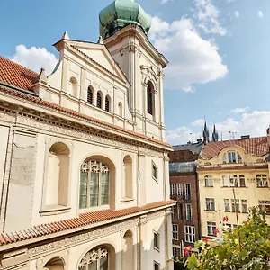 Old Town & Parking Assistance Habitación en casa particular Praga